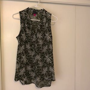 Vince Camuto flowing green and white sleeveless tunic